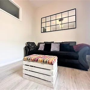  Apartment Flash Sale Centre 1bedroom Flat Bn16sma02