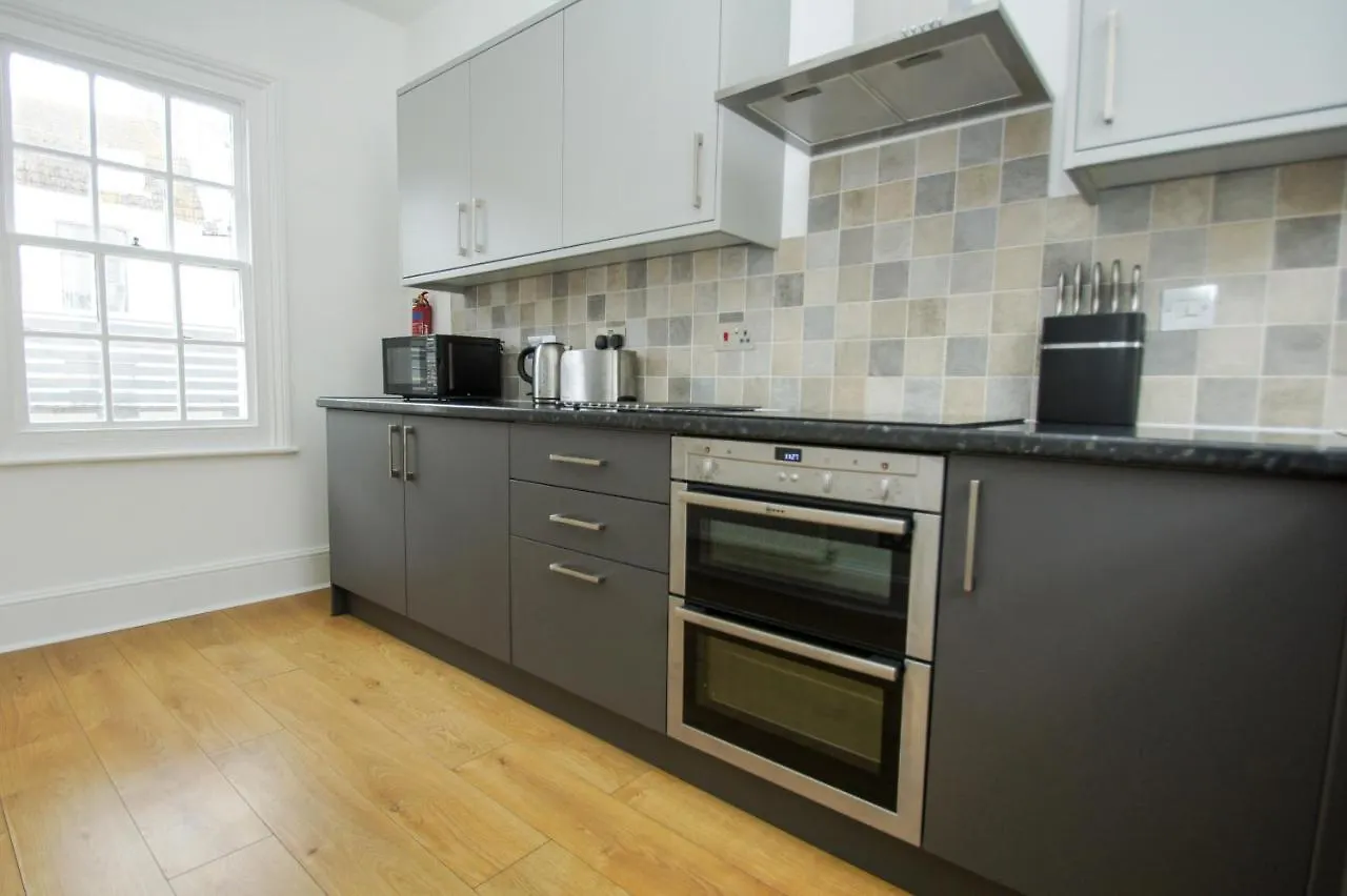 Marine Cottage Brighton Apartment